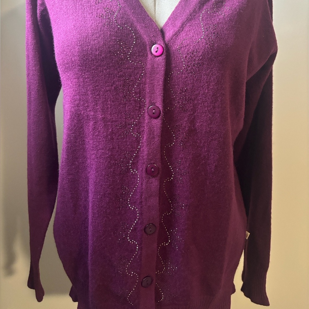 AVAASA button down cardigan - Picture 4 of 6